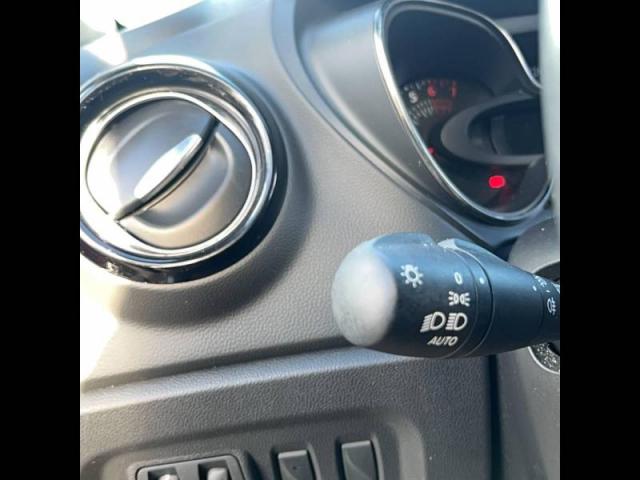 Renault Captur image 2