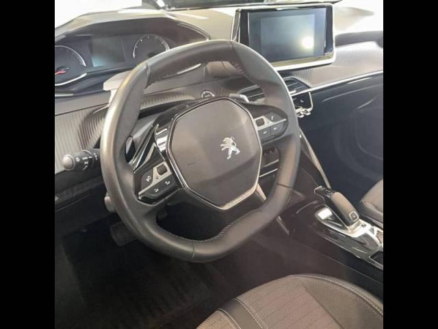 Peugeot 2008 image 1