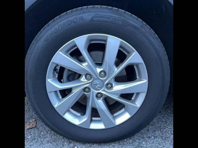 Hyundai Tucson image 3