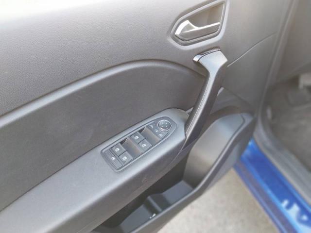 Renault Captur image 6