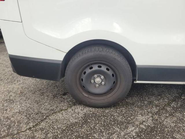 Renault Trafic image 2