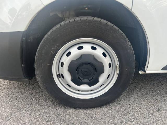 Renault Trafic image 8