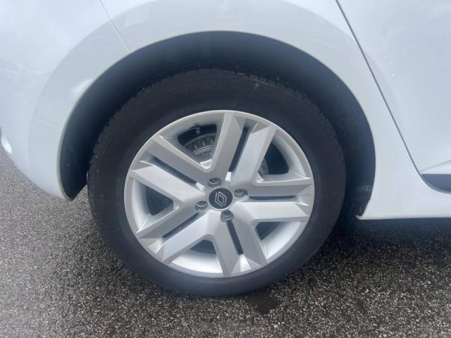 Renault Clio image 8