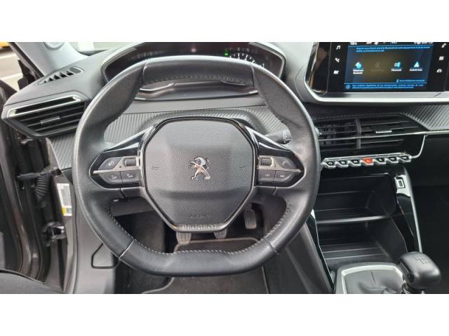Peugeot 2008 image 2