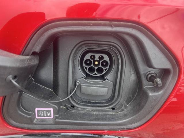 Peugeot 208 image 8