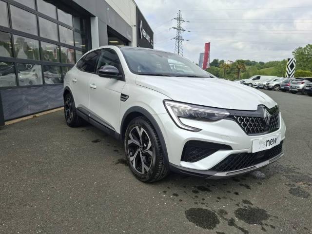 Renault Arkana E-Tech 145 - 23 Techno
