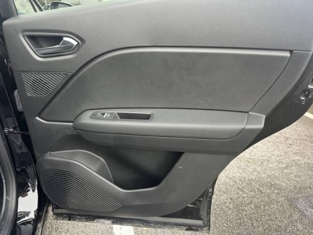 Renault Captur image 9