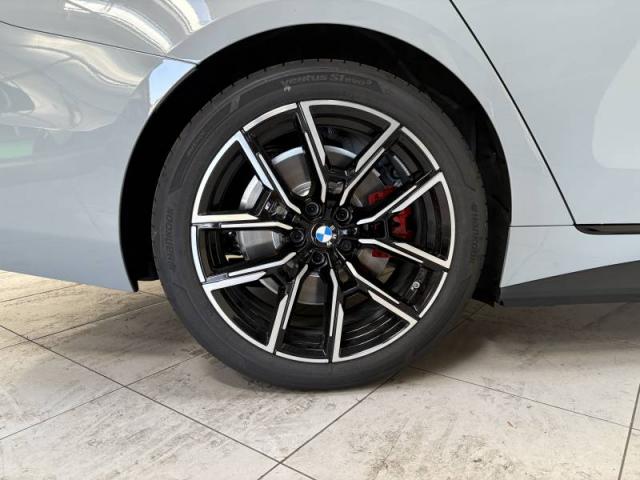 Bmw I4 image 3