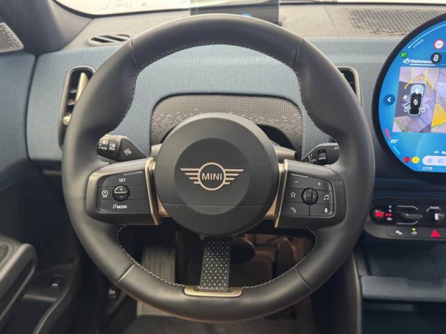 Mini Countryman image 2