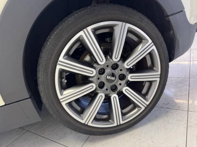 Mini Mini image 6