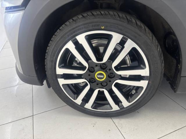 Mini Mini image 3