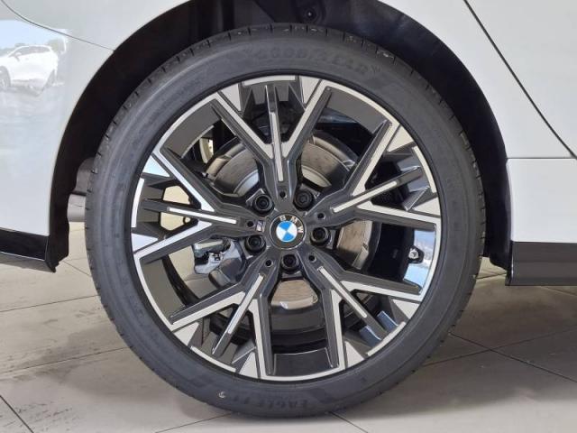 Bmw Série 1 image 6