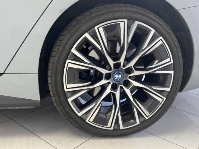 Bmw I4 image 3