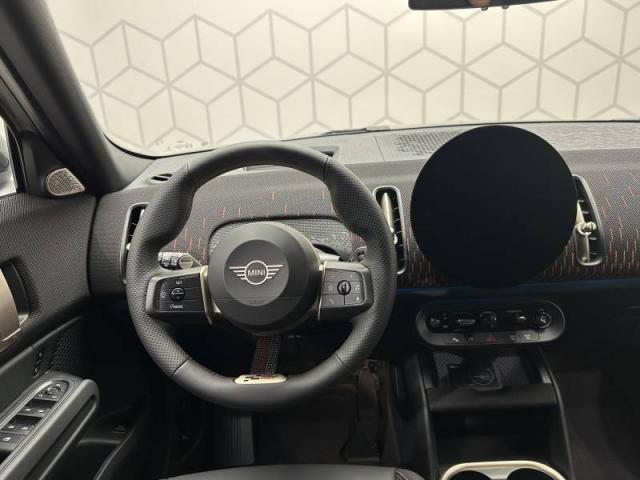 Mini Countryman image 8