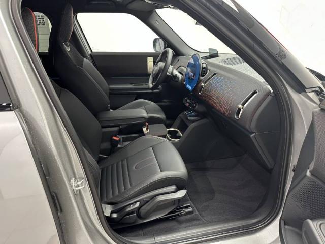 Mini Countryman image 9