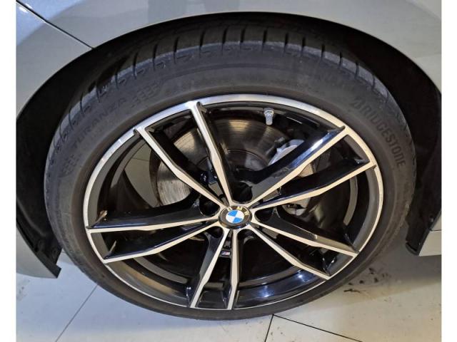 Bmw Série 3 image 9