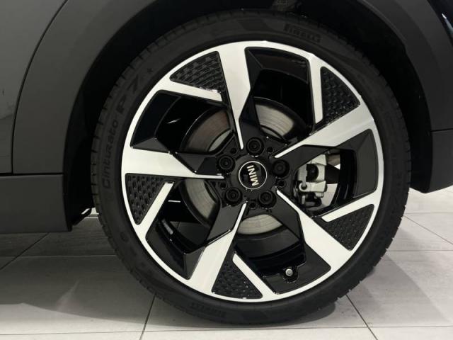 Mini Cooper image 6