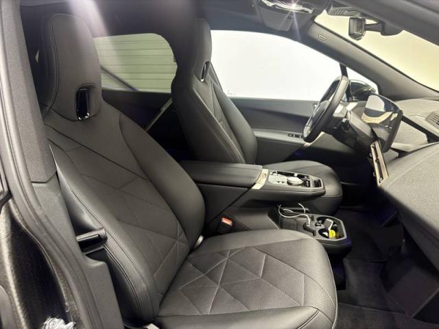 Bmw Ix image 8