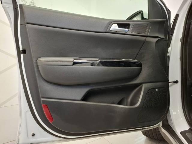 Kia Sportage image 9