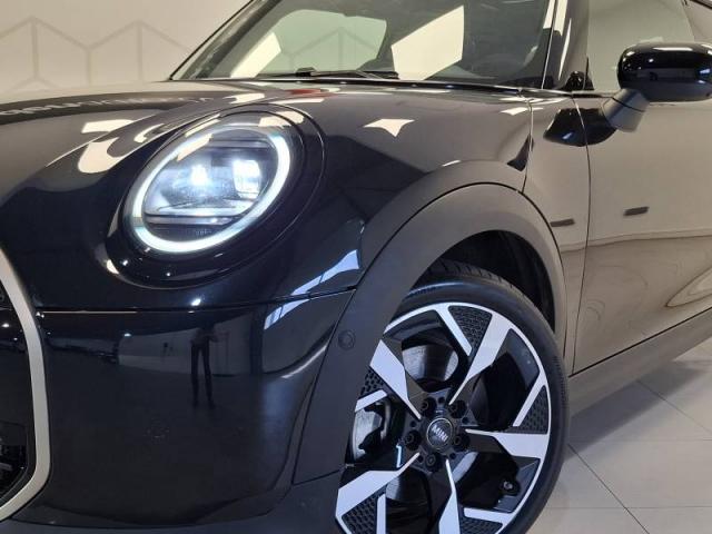 Mini Cooper image 2