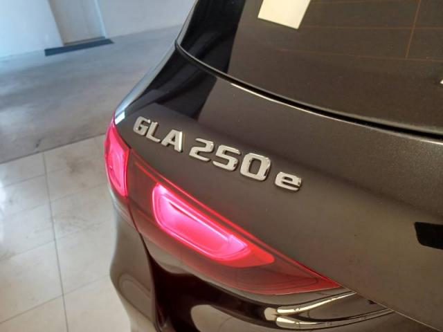Mercedes Benz Gla image 8