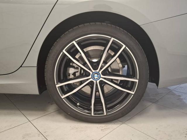 Bmw Série 3 image 3