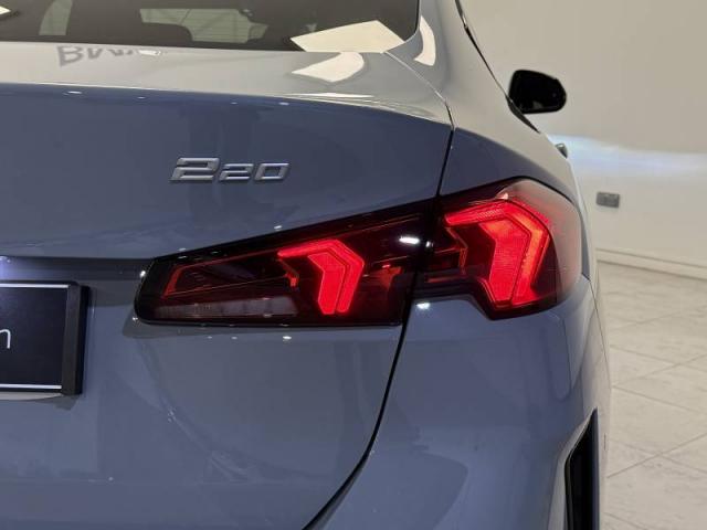 Bmw Serie 2 image 8