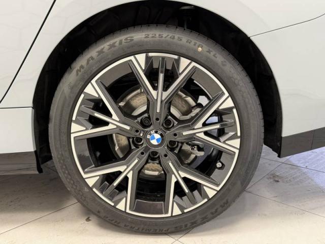 Bmw Serie 2 image 6