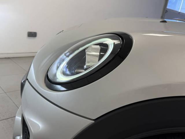 Mini Mini image 9