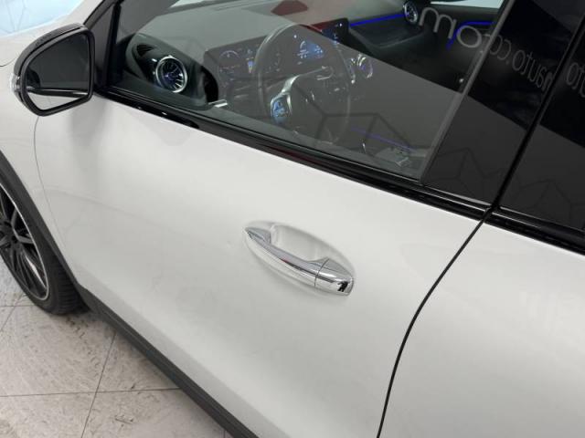 Mercedes Benz Gla image 7
