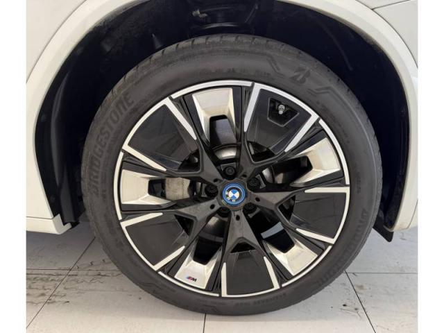 Bmw Ix3 image 9