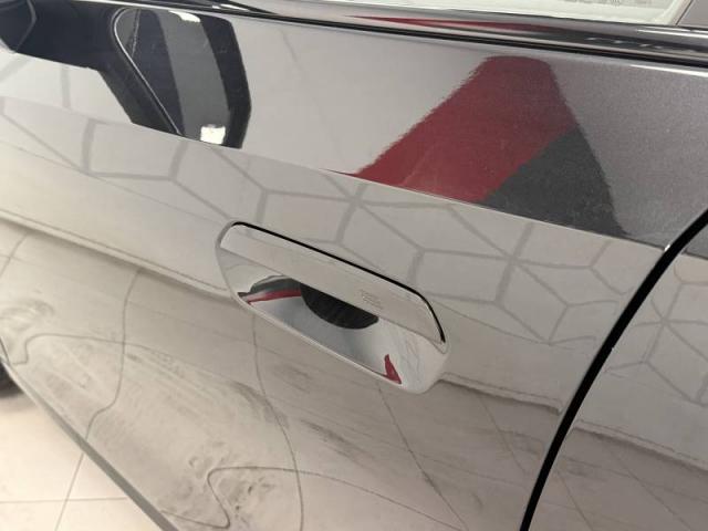 Bmw Serie 2 image 6