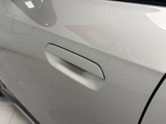 Bmw X1 image 4