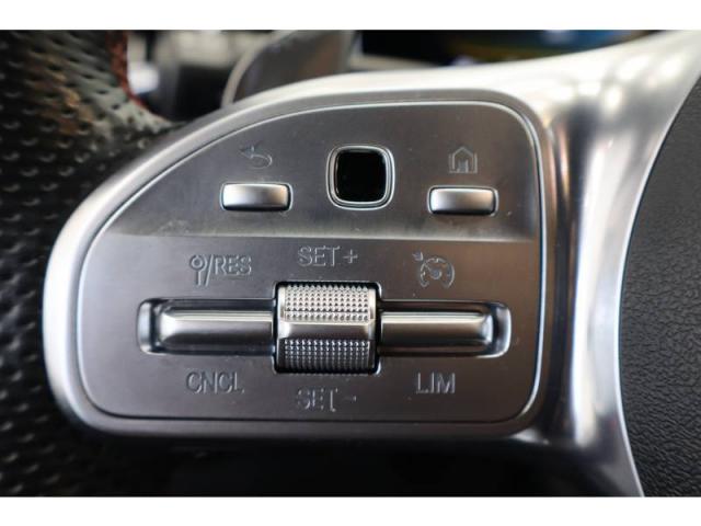 Mercedes Benz Cla image 6