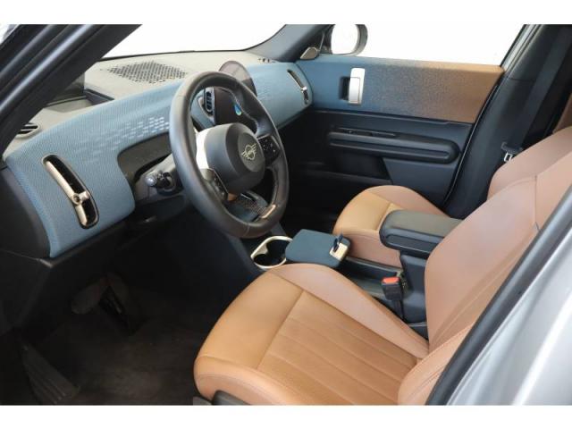 Mini Countryman image 9