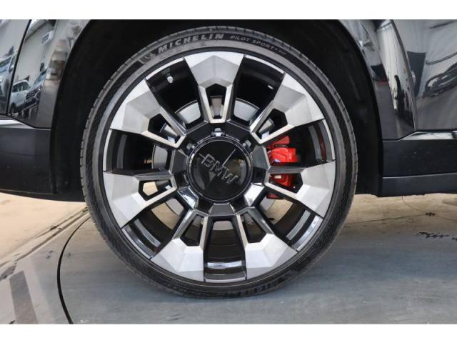 Bmw Xm image 6