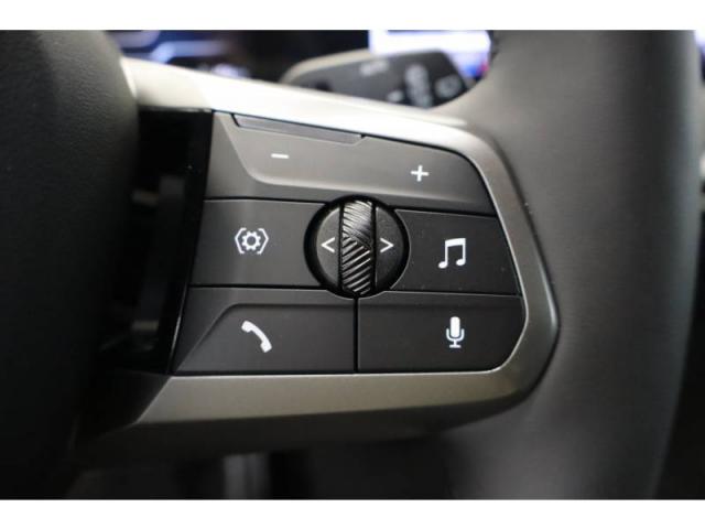 Bmw Ix image 9