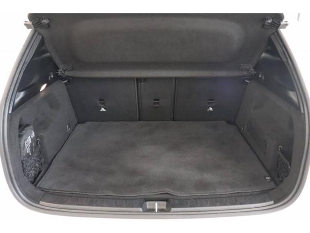 Mercedes Benz Gla image 1