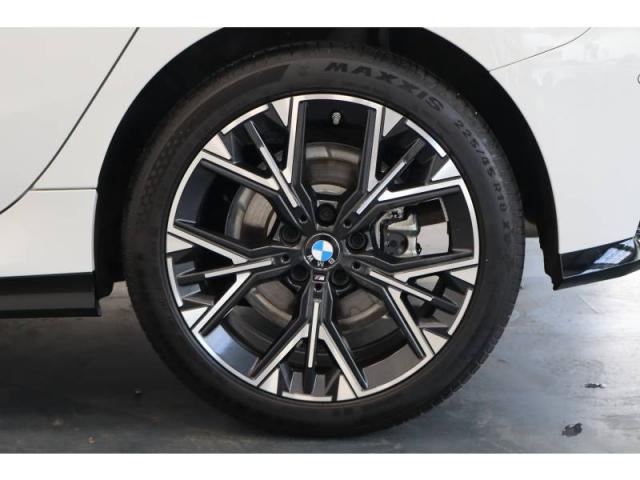 Bmw Série 1 image 9