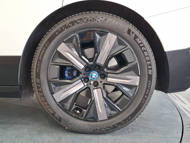Bmw Ix image 1