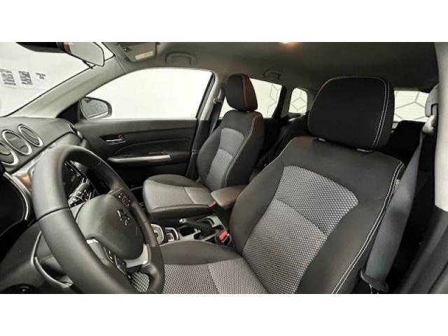 Suzuki Vitara image 6