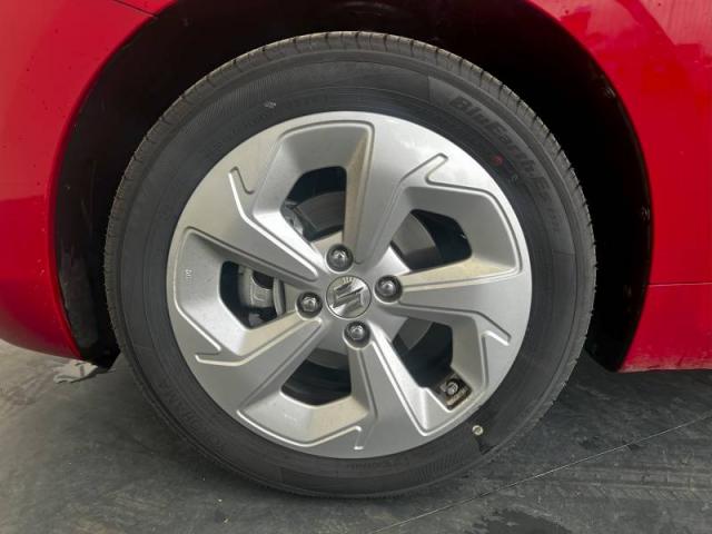 Suzuki Swift image 7