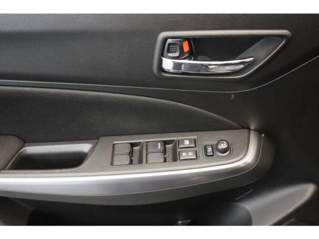 Suzuki Swift image 7