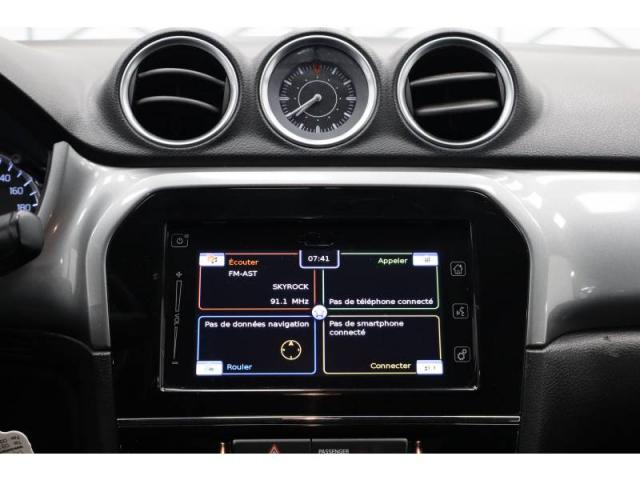 Suzuki Vitara image 3