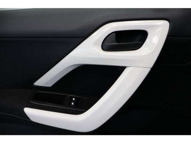 Peugeot 208 image 5