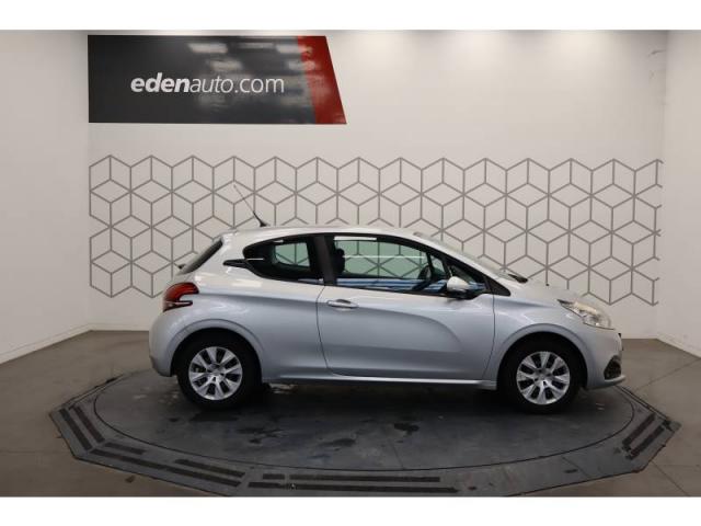 Peugeot 208 image 9