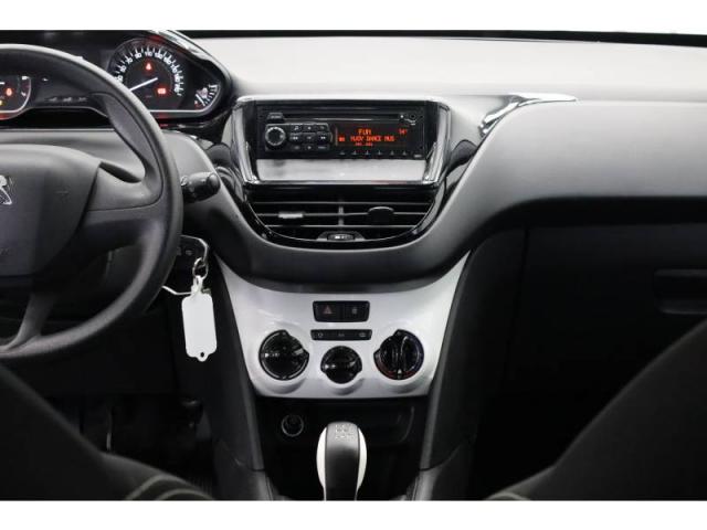 Peugeot 208 image 1