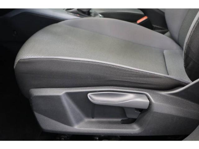 Seat Arona image 2