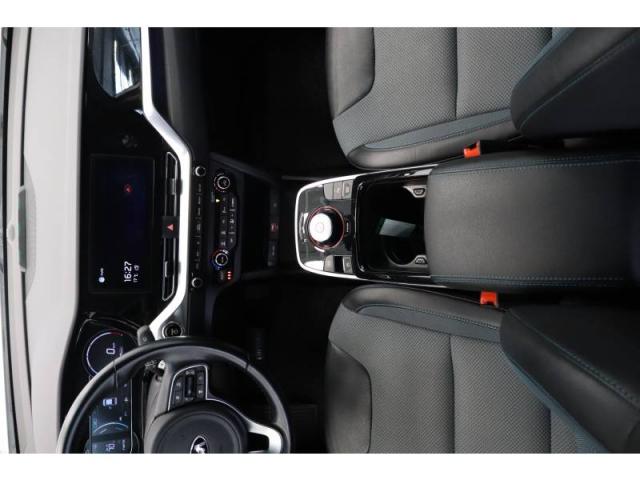 Kia Niro image 3