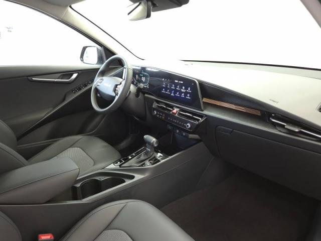Kia Niro image 7